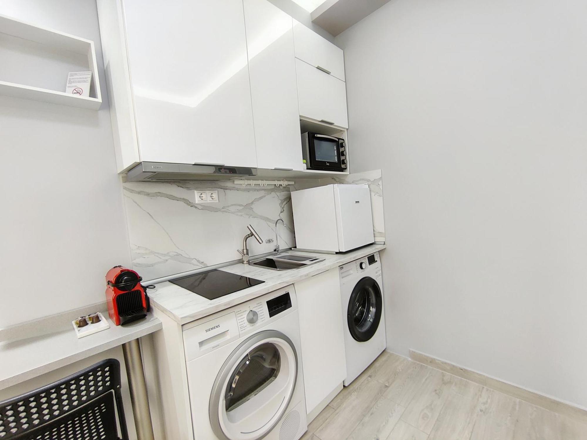 Pretty Petitie Fully Equipped City Center Studio Tesalonika Bagian luar foto