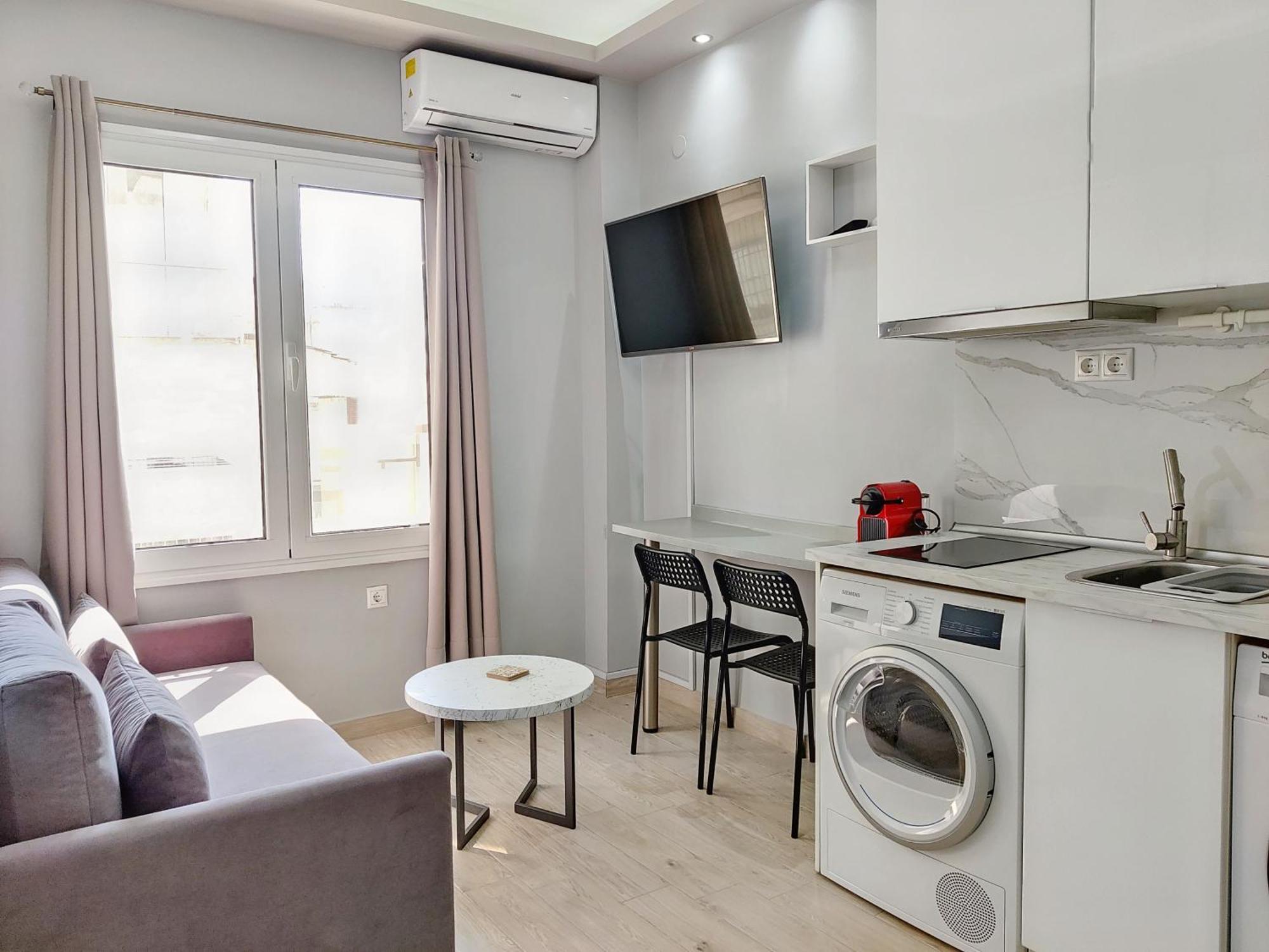 Pretty Petitie Fully Equipped City Center Studio Tesalonika Bagian luar foto